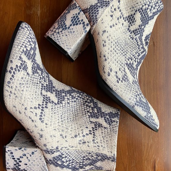 Steve Madden Jillian Zipper Pointed Toe Ankle Boots 8.5 - Picture 2 of 5